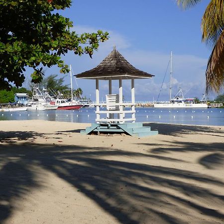 Beach Studio 18 Ocho Rios Luaran gambar